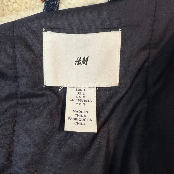 H&M Insulated Sherpa Collar Denim Trucker Puffer Jacket Jean Jacket, Blue - Picture 11 of 14